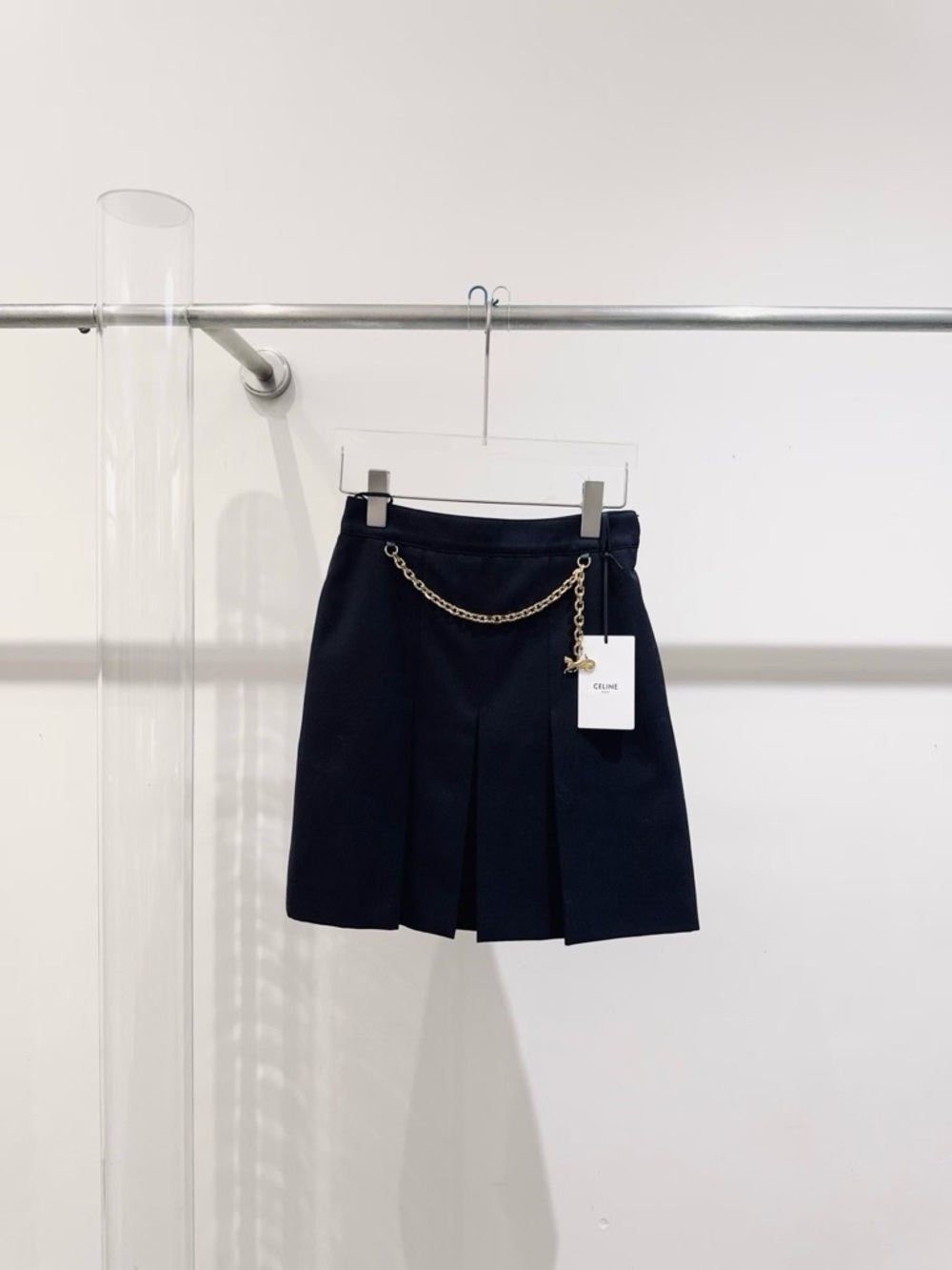 🚩stealCeline Black Pleated Mini Skirt with Chain Detail